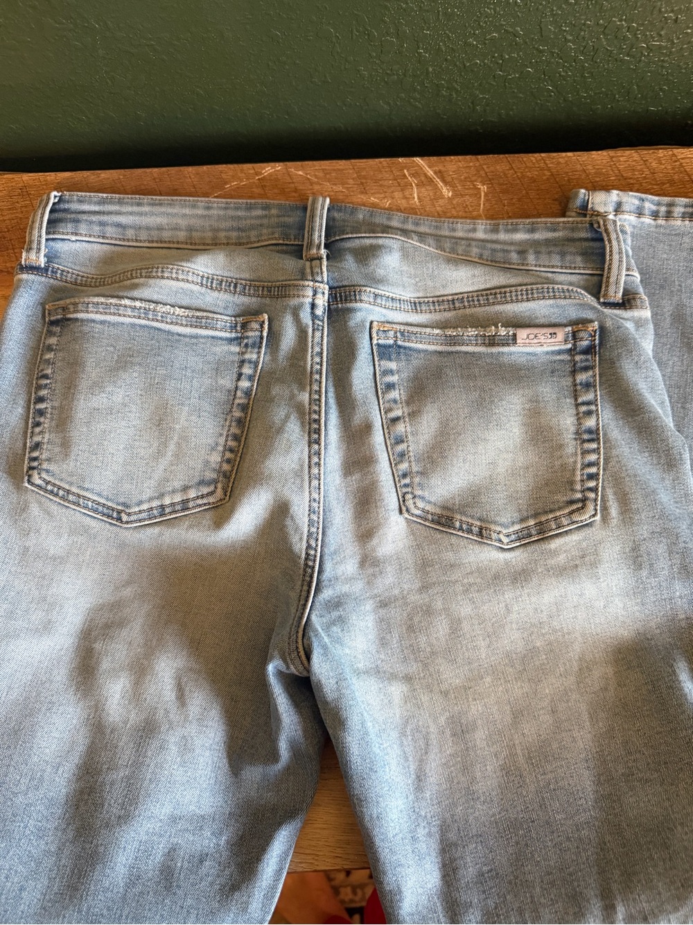 Joe's Jeans Light Blue Skinny Women's Jeans - Back Pocket Detail
